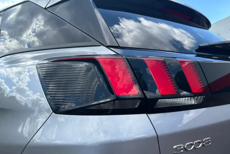 Peugeot 3008 din 2023 cu 110.673 km - oferta PEU219589 - foto 5