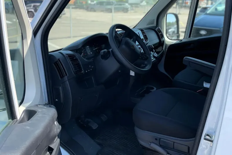 Peugeot Boxer din 2025 cu 28.266 km - oferta PEU219590 - foto 7