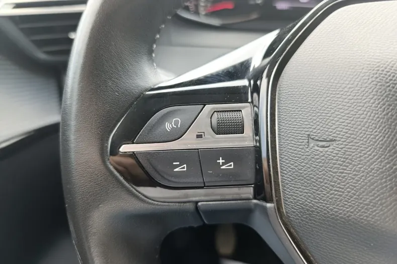 Peugeot 208 din 2023 cu 90.391 km - oferta PEU219593 - foto 20