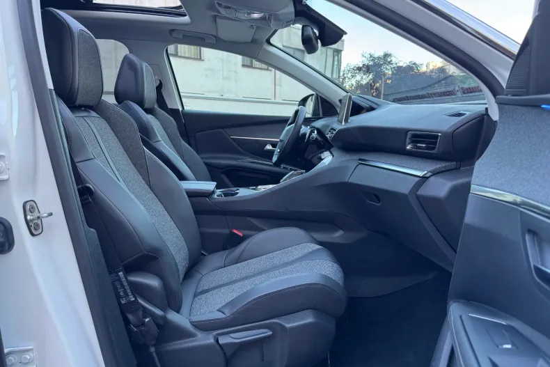 Peugeot 3008 din 2020 cu 104.000 km - oferta PEU219601 - foto 16