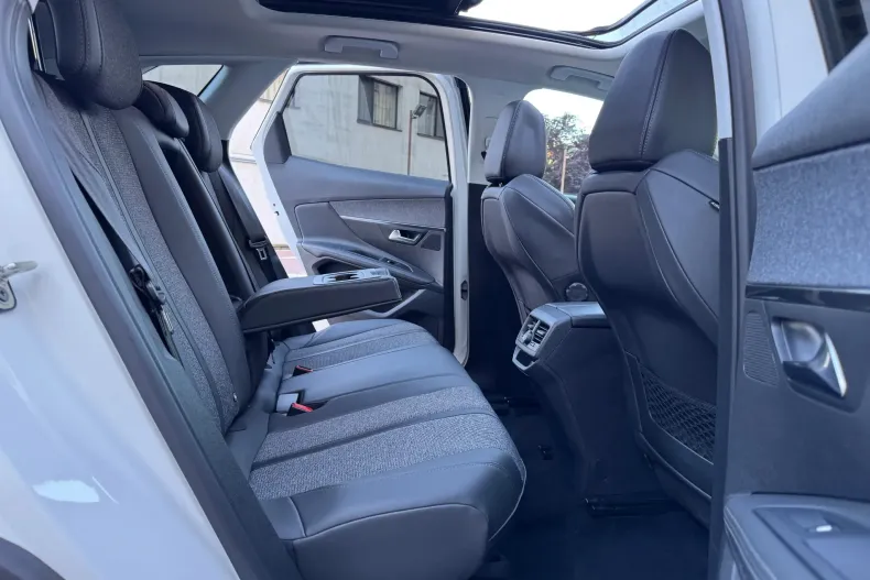 Peugeot 3008 din 2020 cu 104.000 km - oferta PEU219601 - foto 17