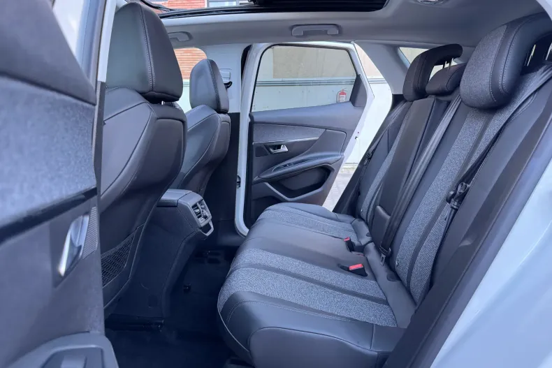 Peugeot 3008 din 2020 cu 104.000 km - oferta PEU219601 - foto 19