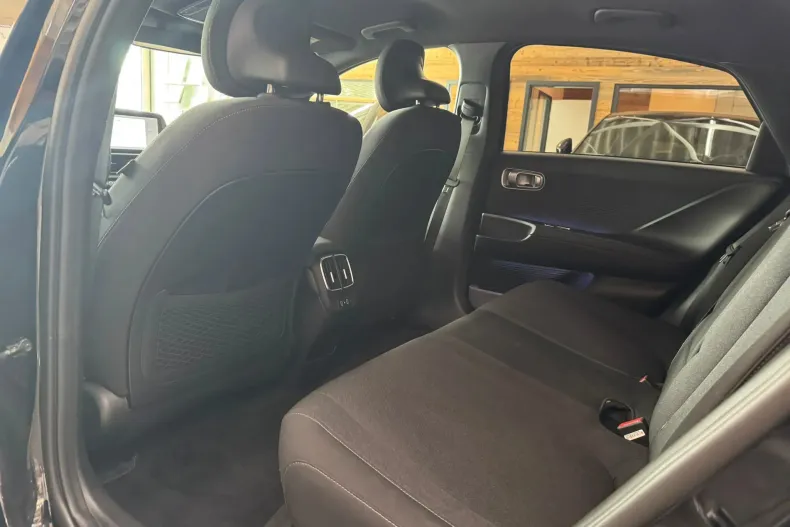 Hyundai IONIQ din 2023 cu 73.640 km - oferta HYU219608 - foto 9
