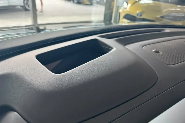 Hyundai IONIQ din 2023 cu 73.640 km - oferta HYU219608 - foto 16