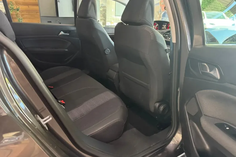 Peugeot 308 din 2021 cu 34.500 km - oferta PEU219609 - foto 11