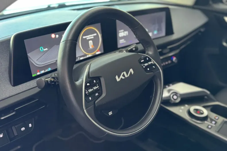 Kia EV6 din 2023 cu 73.388 km - oferta KIA219610 - foto 16