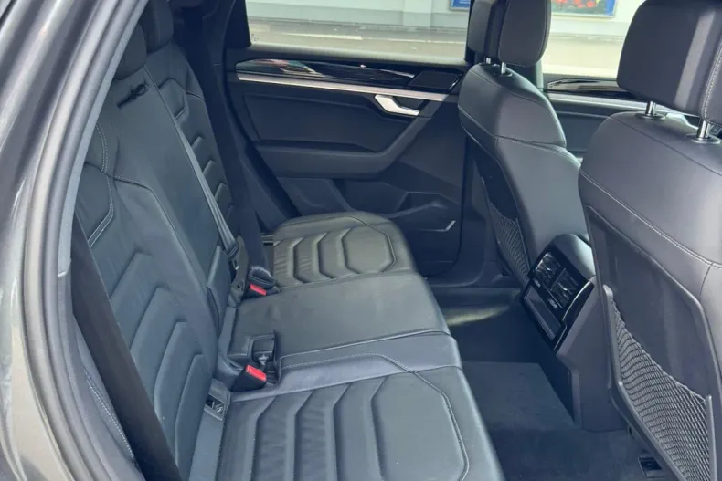 Volkswagen Touareg din 2021 cu 89.000 km - oferta VOL219612 - foto 21