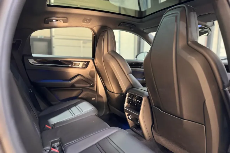 Porsche Cayenne din 2021 cu 36.887 km - oferta POR219613 - foto 29