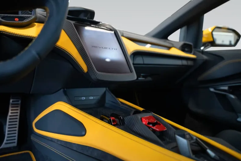 Lamborghini Revuelto din 2024 cu 3.050 km - oferta LAM219616 - foto 23