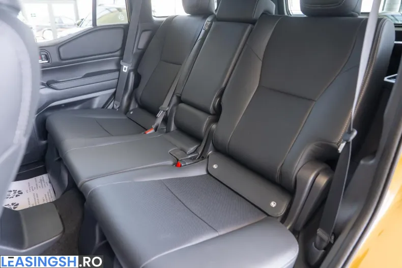 Toyota Land Cruiser din 2025 cu 6.768 km - oferta TOY219634 - foto 33