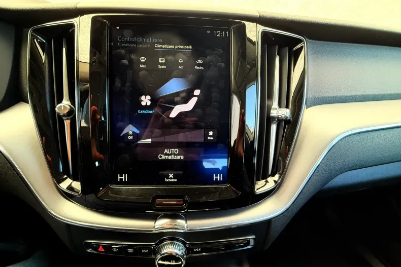 Volvo XC60 din 2020 cu 104.545 km - oferta VOL219638 - foto 13