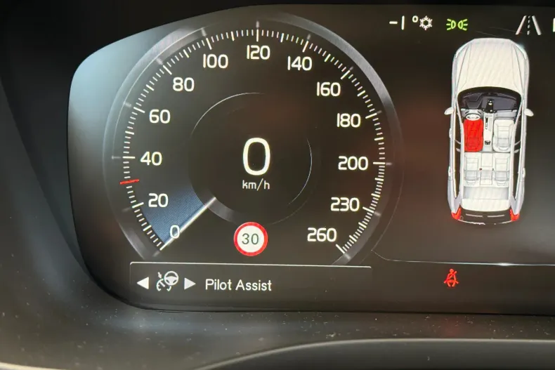 Volvo XC60 din 2020 cu 104.545 km - oferta VOL219638 - foto 28
