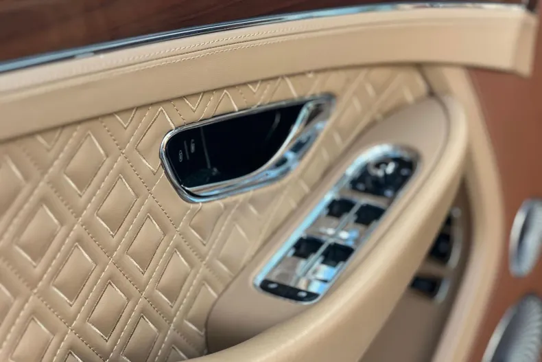 Bentley Continental din 2023 cu 11.700 km - oferta BEN219642 - foto 11