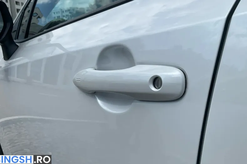 Toyota Corolla din 2025 cu 12.616 km - oferta TOY219659 - foto 38