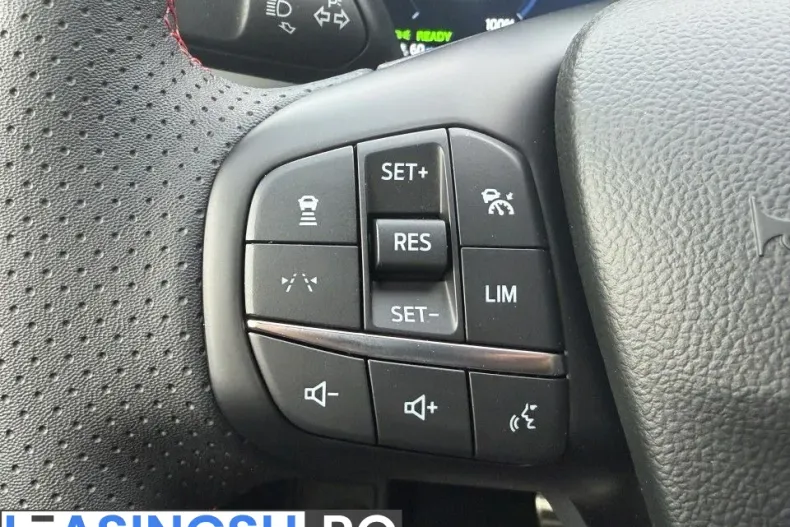 Ford Kuga din 2025 cu 1 km - oferta FOR219663 - foto 32