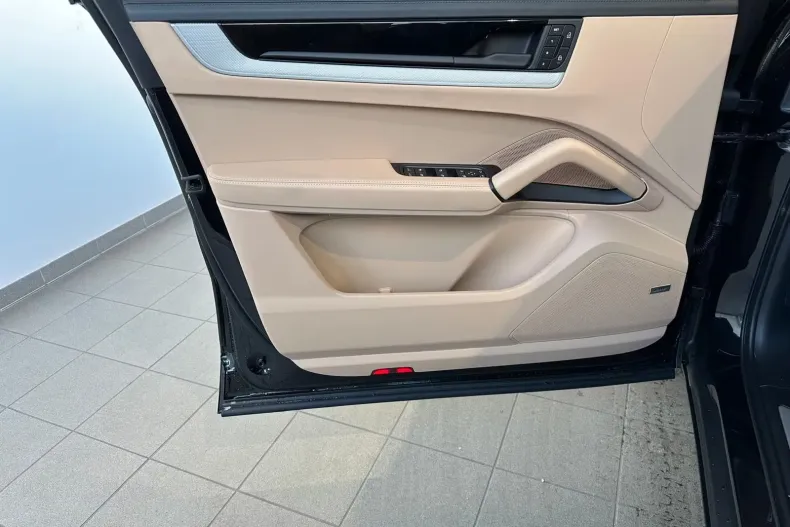 Porsche Cayenne Coupe din 2026 cu 1 km - oferta POR219664 - foto 12