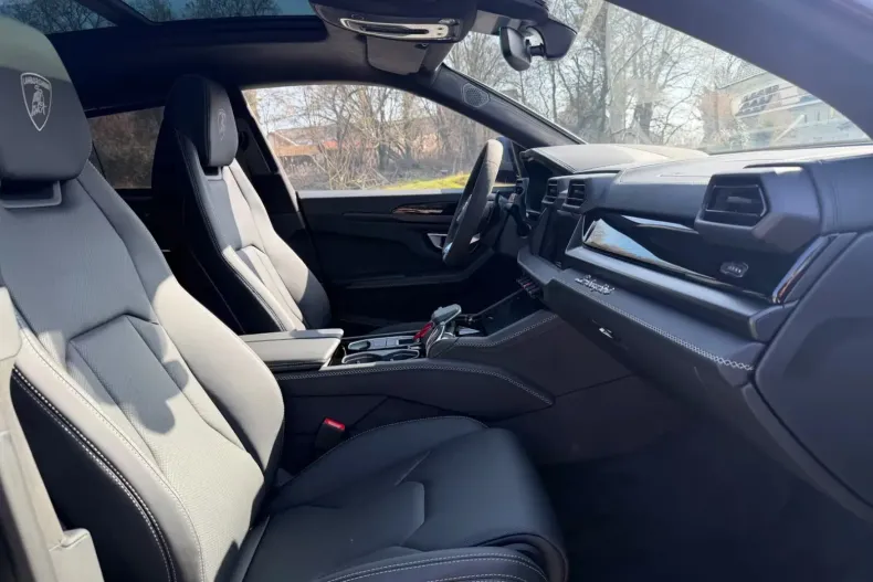 Lamborghini Urus din 2026 cu 1 km - oferta LAM219666 - foto 12