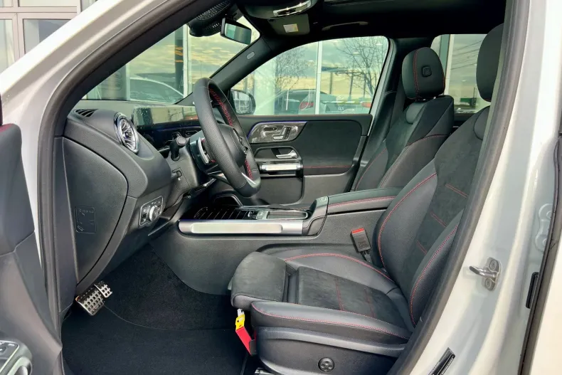 Mercedes-Benz GLB (Clasa GLB) din 2025 cu 15 km - oferta MER219681 - foto 12