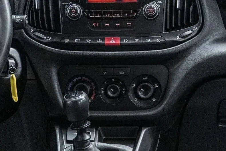 Fiat Doblo din 2023 cu 120.000 km - oferta FIA219688 - foto 4