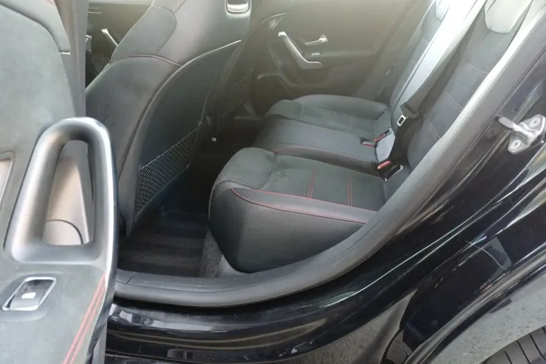 Mercedes-Benz CLA 250 (Clasa CLA) din 2021 cu 88.670 km - oferta MER219705 - foto 18