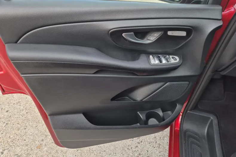 Mercedes-Benz V (Clasa V) din 2021 cu 32.790 km - oferta MER219706 - foto 9