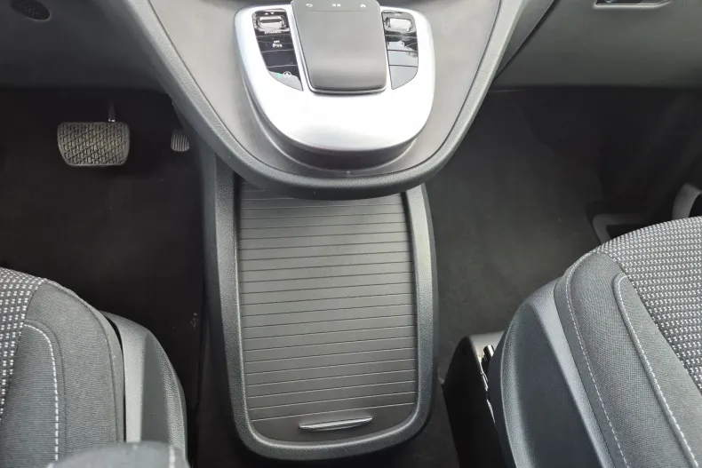 Mercedes-Benz V (Clasa V) din 2021 cu 32.790 km - oferta MER219706 - foto 17