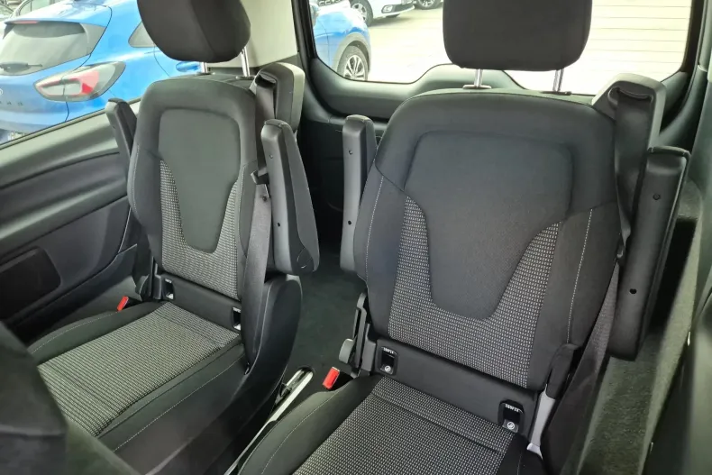Mercedes-Benz V (Clasa V) din 2021 cu 32.790 km - oferta MER219706 - foto 20