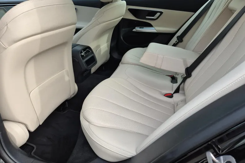 Mercedes-Benz E (Clasa E) din 2024 cu 13.950 km - oferta MER219708 - foto 20