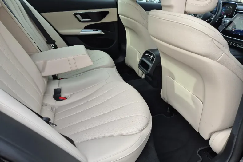 Mercedes-Benz E (Clasa E) din 2024 cu 13.950 km - oferta MER219708 - foto 21