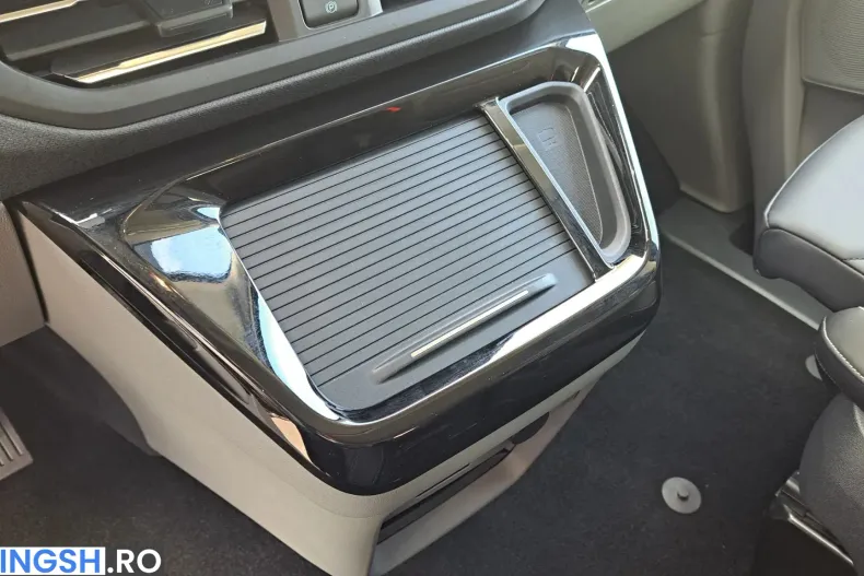 Ford Tourneo Custom din 2026 cu 1 km - oferta FOR219709 - foto 36