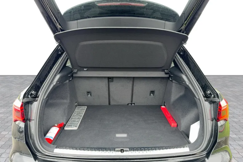 Audi Q3 din 2024 cu 16.772 km - oferta AUD219712 - foto 13