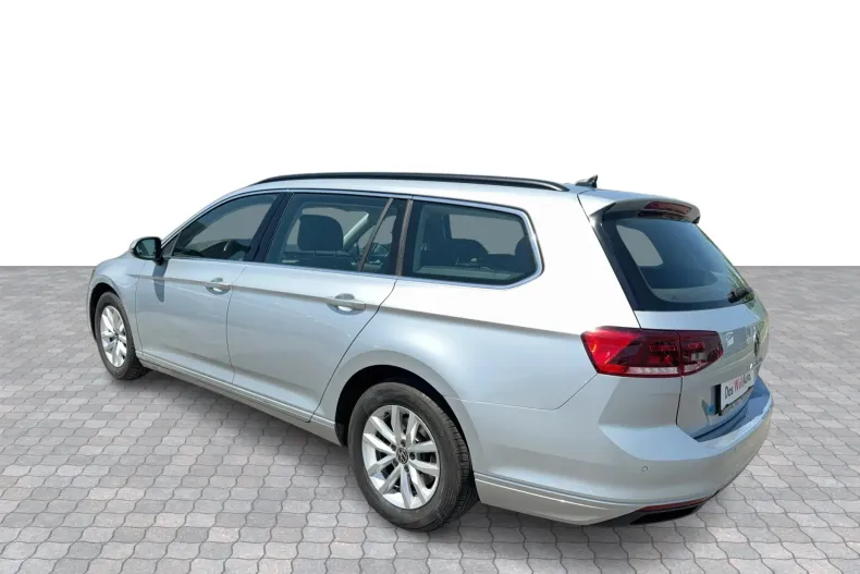Volkswagen Passat din 2023 cu 125.720 km - oferta VOL219714 - foto 3