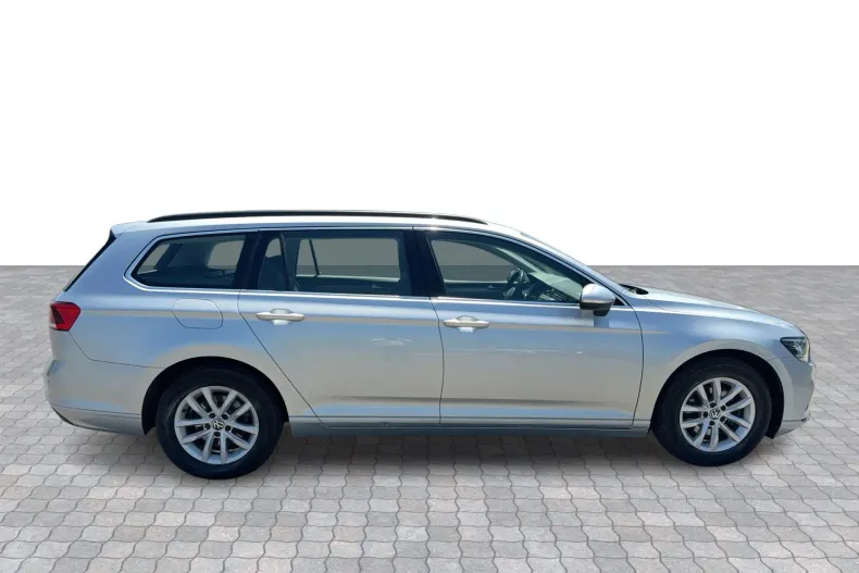 Volkswagen Passat din 2023 cu 125.720 km - oferta VOL219714 - foto 6