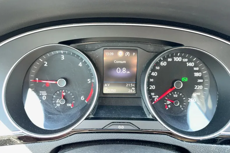Volkswagen Passat din 2023 cu 125.720 km - oferta VOL219714 - foto 10
