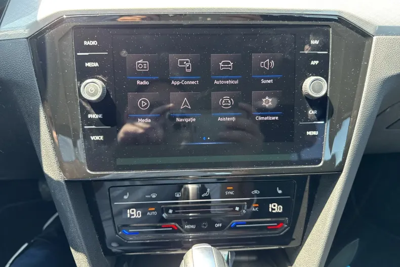 Volkswagen Passat din 2023 cu 125.720 km - oferta VOL219714 - foto 17