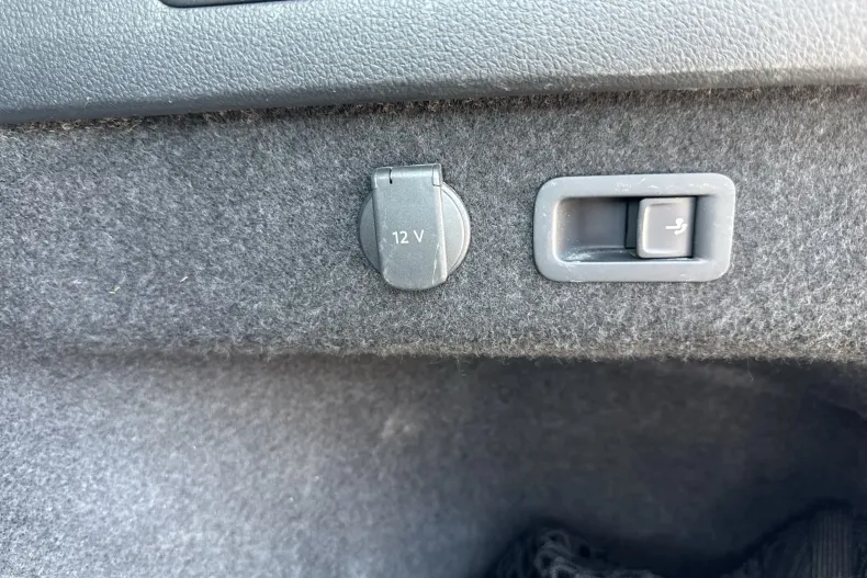 Volkswagen Passat din 2023 cu 125.720 km - oferta VOL219714 - foto 23