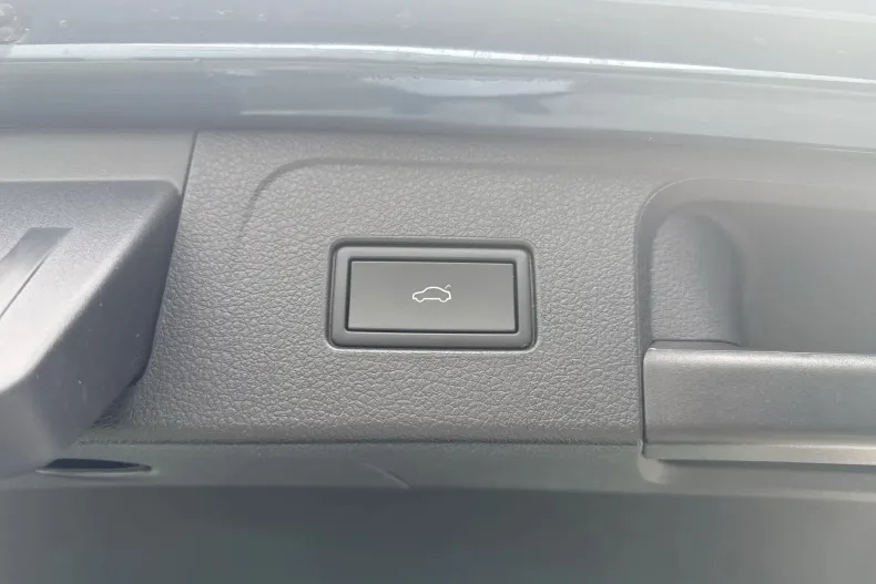 Volkswagen Passat din 2022 cu 86.756 km - oferta VOL219715 - foto 26