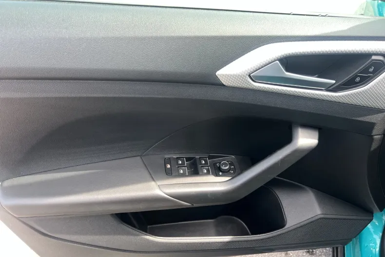 Volkswagen T-Cross din 2023 cu 11.915 km - oferta VOL219716 - foto 14