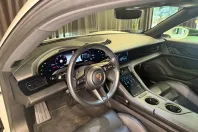 Porsche Taycan din 2023 cu 40.000 km - oferta POR219729 - foto 12