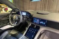 Porsche Taycan din 2023 cu 40.000 km - oferta POR219729 - foto 23