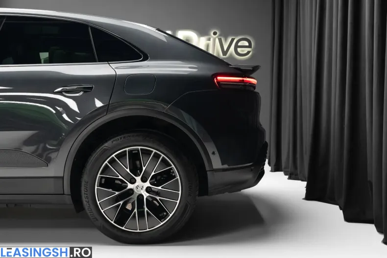 Porsche Macan din 2025 cu 13.500 km - oferta POR219737 - foto 9