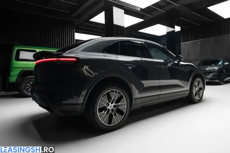 Porsche Macan din 2025 cu 13.500 km - oferta POR219737 - foto 10