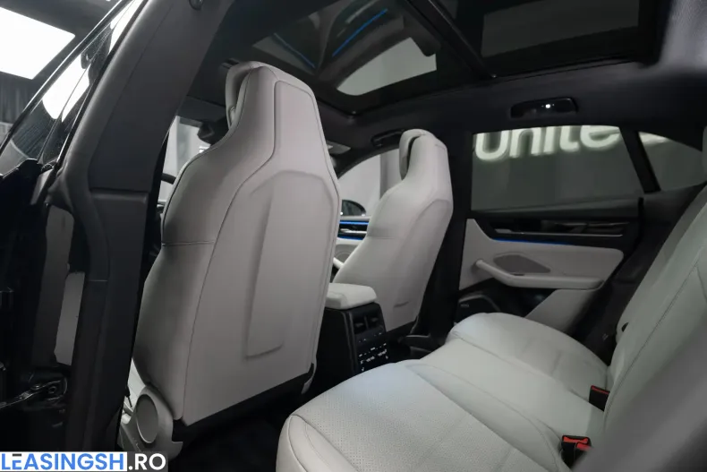 Porsche Macan din 2025 cu 13.500 km - oferta POR219737 - foto 32