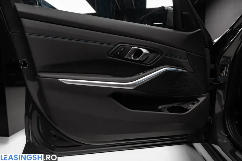 BMW 330i (Seria 3) din 2025 cu 21.800 km - oferta BMW219741 - foto 11