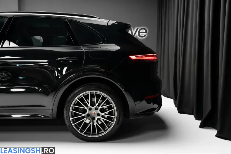 Porsche Cayenne din 2022 cu 24.710 km - oferta POR219742 - foto 9