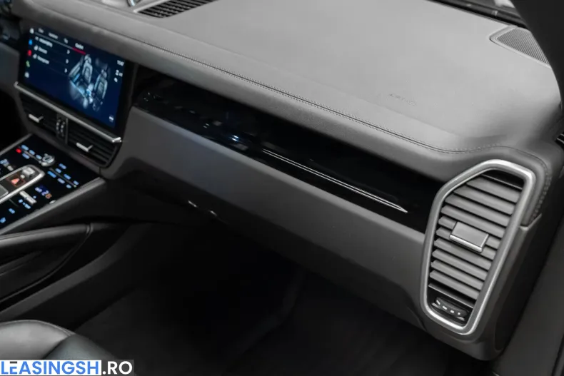 Porsche Cayenne din 2022 cu 24.710 km - oferta POR219742 - foto 34