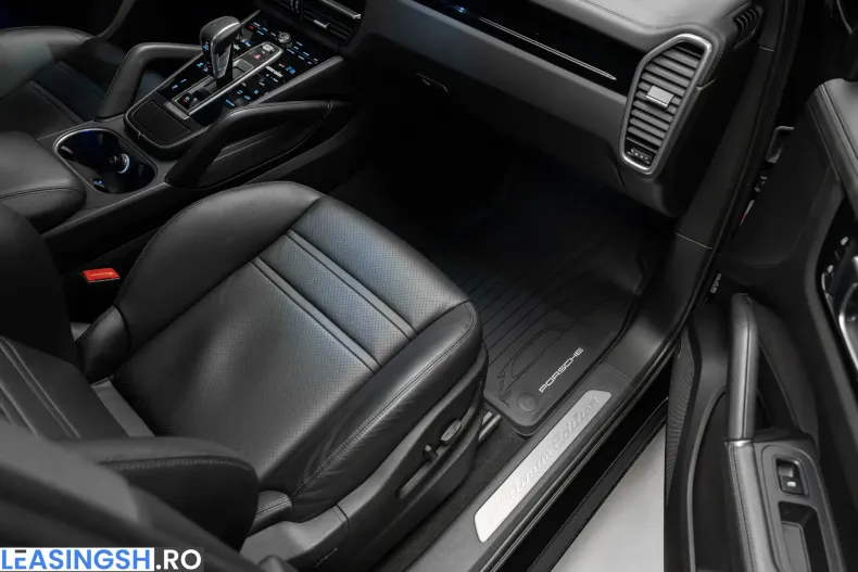 Porsche Cayenne din 2022 cu 24.710 km - oferta POR219742 - foto 36