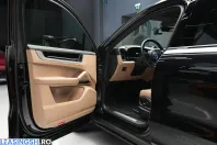 Porsche Cayenne din 2023 cu 13.811 km - oferta POR219751 - foto 11