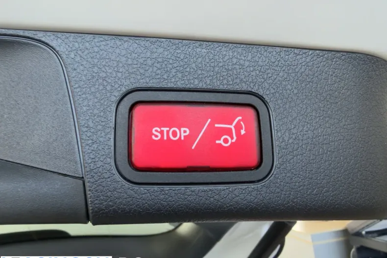 Mercedes-Benz GLB (Clasa GLB) din 2024 cu 13.128 km - oferta MER219756 - foto 9