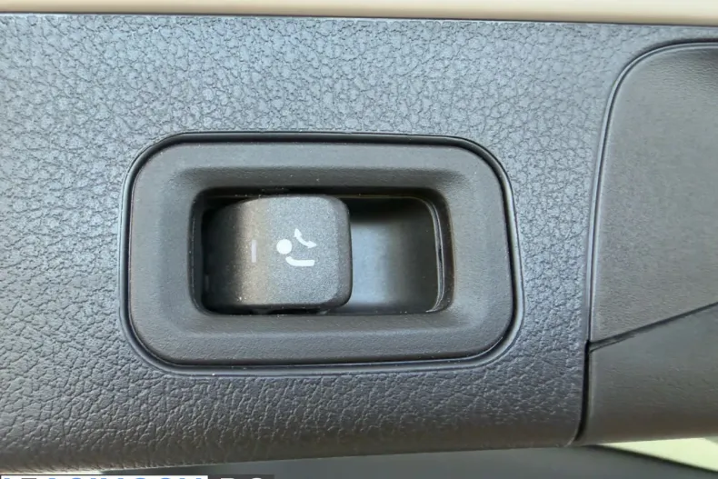 Mercedes-Benz GLB (Clasa GLB) din 2024 cu 13.128 km - oferta MER219756 - foto 10